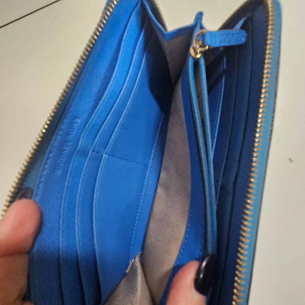 Michael Kors Saffiano Leather Zippy Wallet - Two Tone Blue - Picture 6 of 13